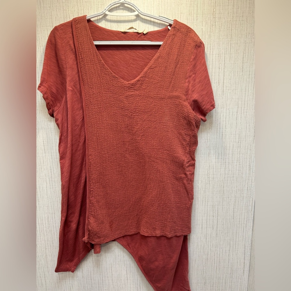Soft‎ Surroundings Red Maroon Layered Textured Short Sleeve Top